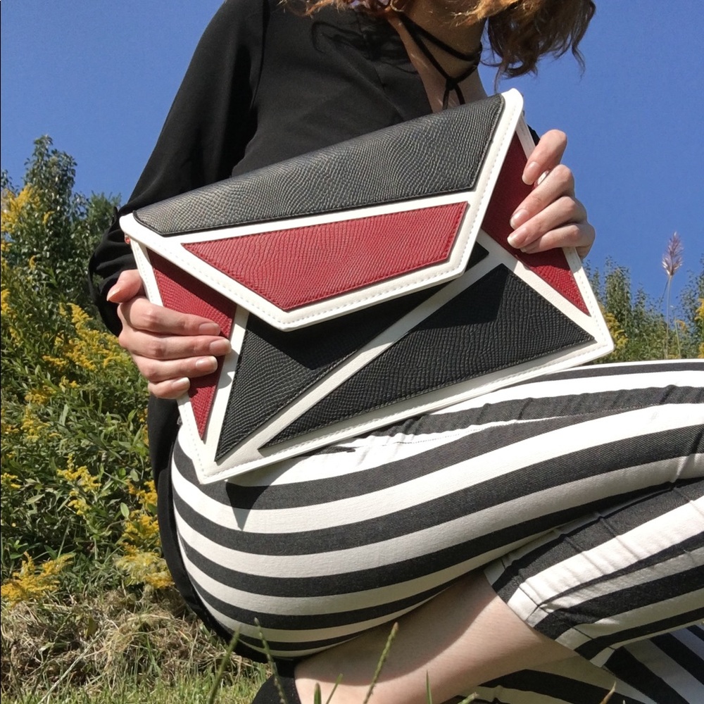 ☀️ Color Block Envelope Convertible Clutch